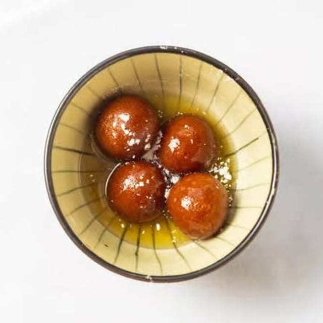 Gulab Jamun (2 Pcs).