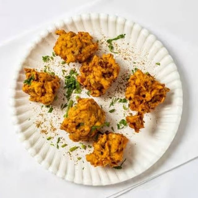 Veg Pakora (6 pcs).